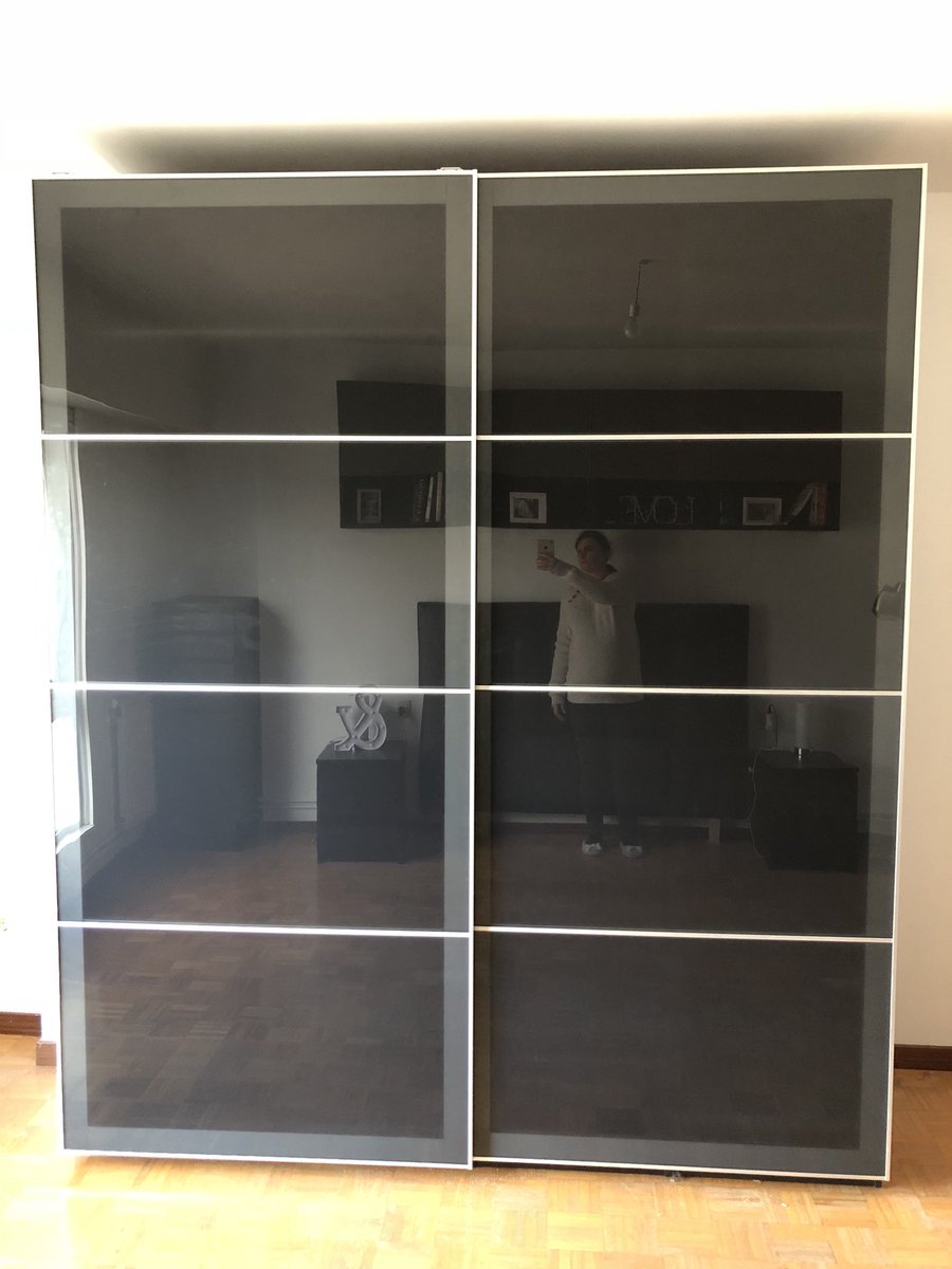 Deplorable servicio de <a href="/IKEASpain/">IKEA España</a> en A Coruña. Después de cinco visitas a domicilio para reparar un armario mal montado, dos reclamaciones por escrito e incontables llamadas a atención al cliente, aún estamos esperando a que lo arreglen desde el 29 de diciembre. #asinoIkea