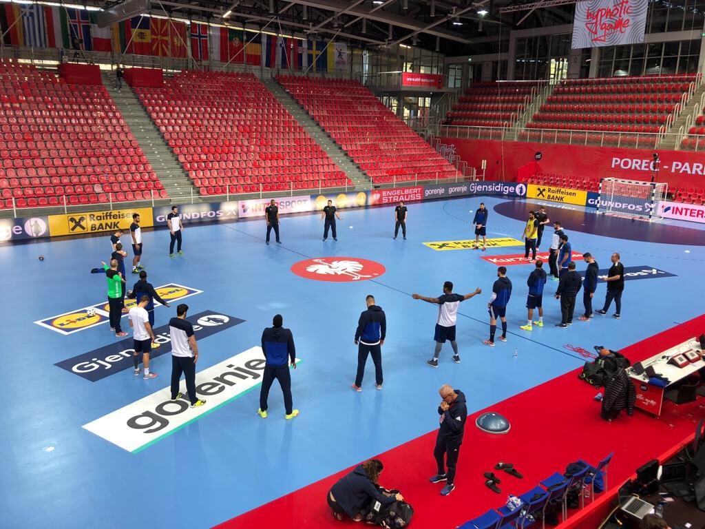 DidierDinart33's tweet photo. Réveil musculaire... Jour de match.... Vous êtes là? https://t.co/BsvU9jAxog