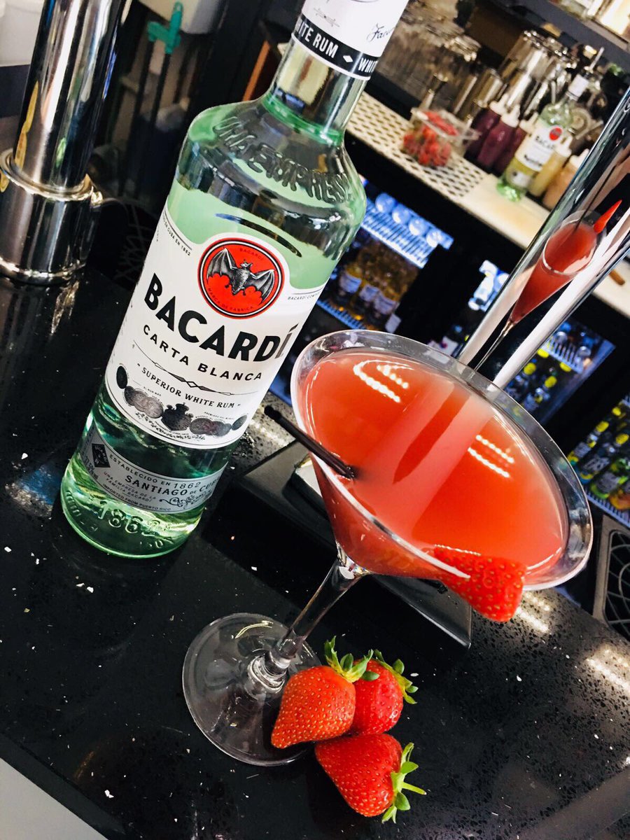 BlueBambooBar's tweet photo. Not forgetting some of our old favourites! Strawberry daiquiri, Amaretto sour, cosmopolitan and much more! #bluebamboo #fridayfeeling #WDYT #AllCocktails£5 https://t.co/vbYKQu9s9z