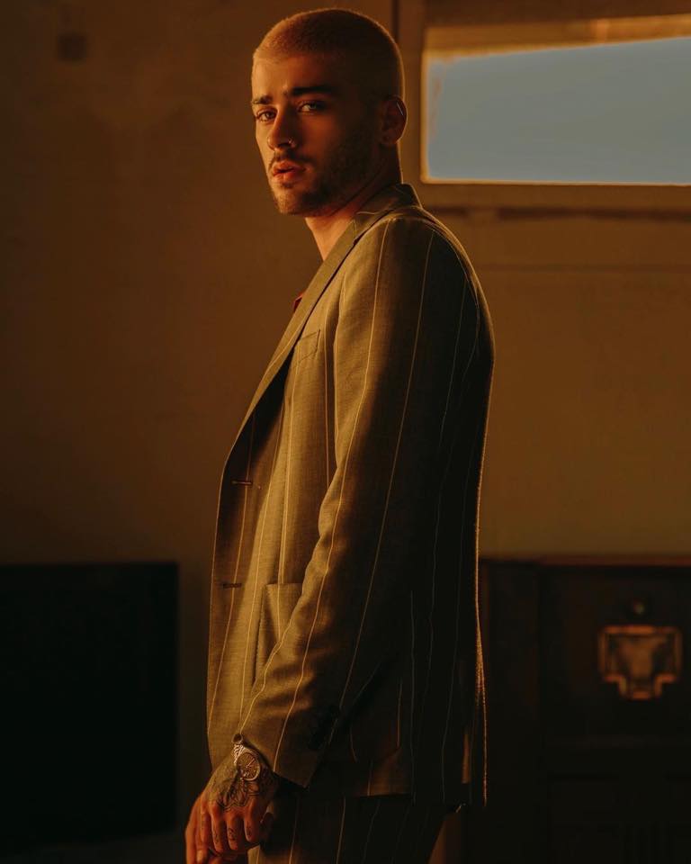 За 25 лет <a href="/zaynmalik/">zayn</a> почти не изменился. С днем рождения, красавчик!