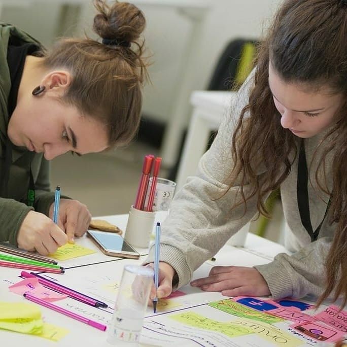 Enpresagintza's tweet photo. Work in progress #gazteGOTalent ekitaldian!! 🔛✍️😁 @gazteGOTalent @kutxakultur @tabakalera #myGADE #erronkarakoprest #readyforreal https://t.co/34mS3TQmFj