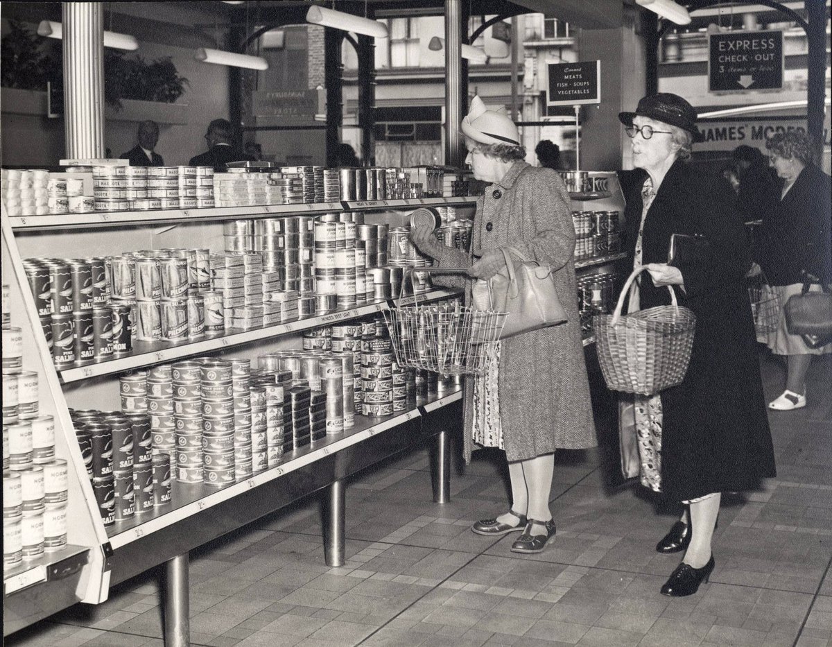 SainsburysNews's tweet photo. 70 years ago today the first self-service supermarket opened. It was a big change for customers - we even had instruction sheets for how to shop in the new stores. These images are from our first self-service store, which opened in 1950 in Croydon. All images @MuseumofLondon https://t.co/2RwhJbew5Z