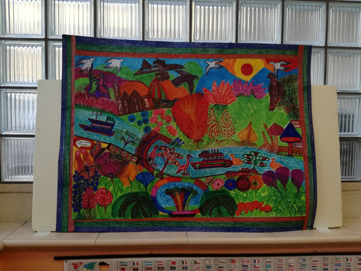 B. è un giovane che frequenta il nostro centro per senza fissa dimora. Appena arriva si mette a lavorare ai suoi quadri. Per settimane aggiunge particolari e perfeziona i colori. Dice che lo fa perché è il suo modo di contribuire a rendere bello un posto che sente come casa sua.