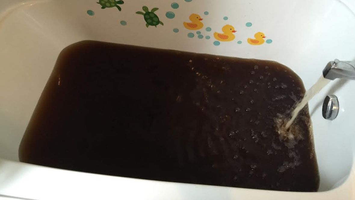 CBCIndigenous's tweet photo. 'We've been waiting 40 years for this': New water treatment plant 'definitely coming' for Potlotek First Nation after years of brown water. Story by @nicmeloney https://t.co/mQCZ5VDpUH https://t.co/TzrAuE3S96