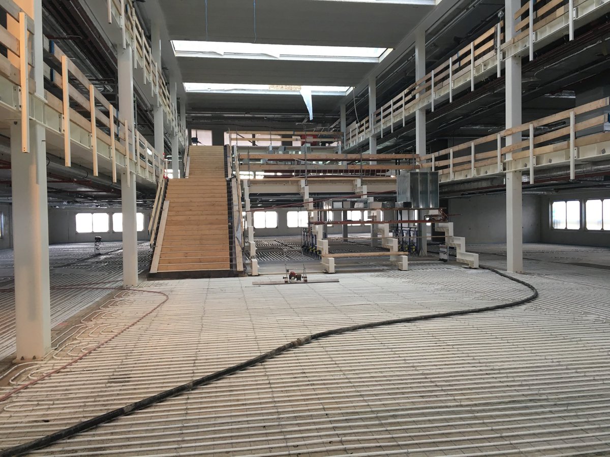 harrobosma's tweet photo. Bezoek morgen de open dag van @MBOAlmere in #poort en ervaar het nieuwe gebouw door deel te nemen aan de rondleiding tussen 10 en 14 uur. Spreek met studenten en docenten. #kans #verover #toekomst https://t.co/811hBRNZ5w