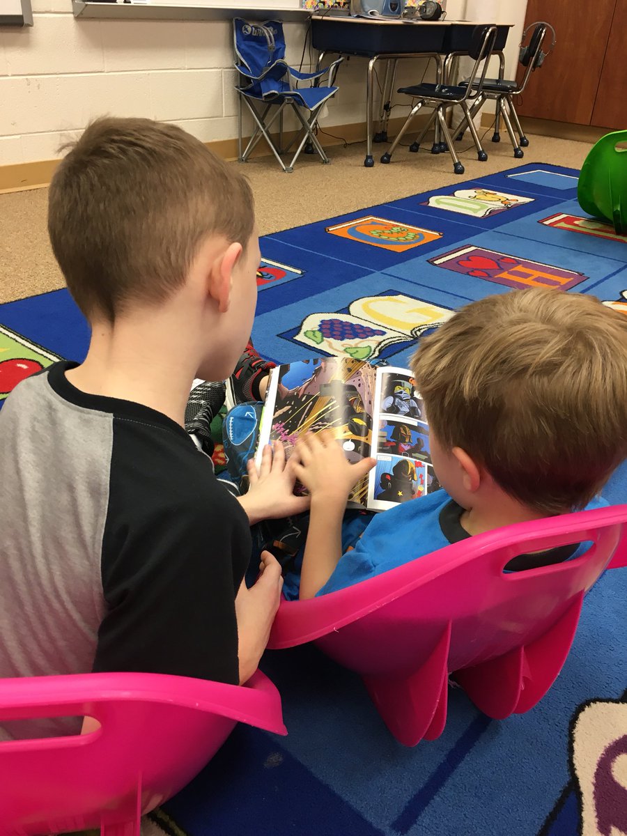 NantucketFirst's tweet image. Friends share a good book #readto mechallenge#aacps#nantucket