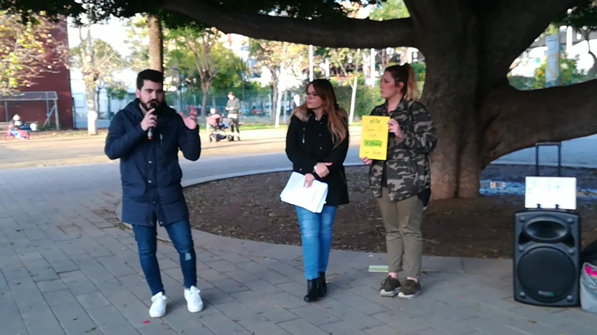 paulamariacr_'s tweet photo. Aprovechamiento del espacio y fomento del Design Thinking en la @unisevilla #dpous @juanj7 @jpmoragu @eherrero123 https://t.co/kEJ7JJcsvD