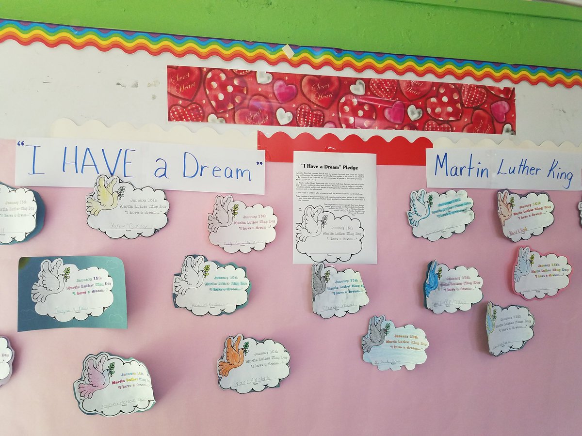 AngelaR72042318's tweet photo. Celebrating Martin Luther Kings birthday January 15, 2018 fifth grade student's @EscD15404 @SecEducacionPR @EDUCACIONPR #todosporlosniños https://t.co/7fznzMDyL6