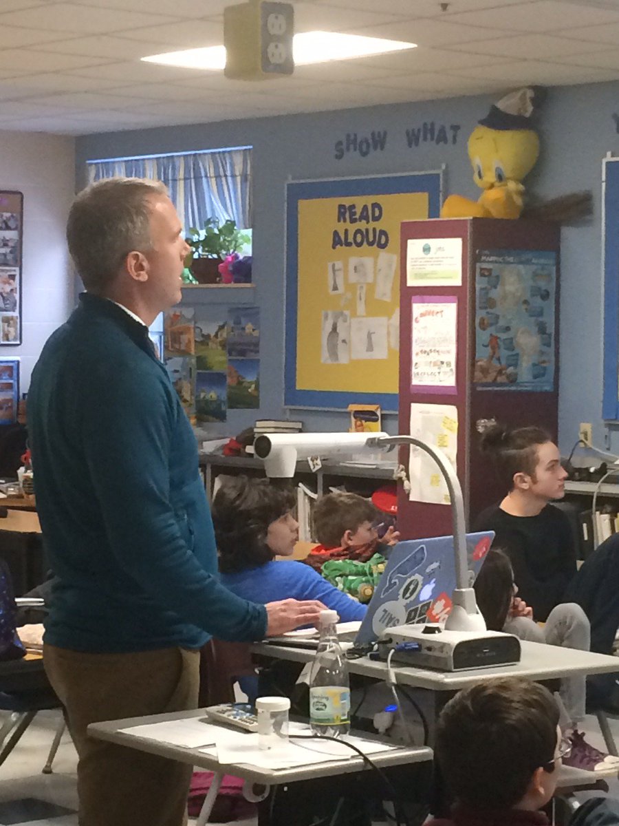morgancuthbert's tweet photo. 7th graders learned about diseases and disorders of the eye. Dr. Cady shared his work with cataract disease and connection to the Himalayan Project. Learning about your body and empathy. Giving back! https://t.co/Py38fPa8PI #ConnectC2C @MAINETOY @YarmouthHMS https://t.co/U74vW4doIY