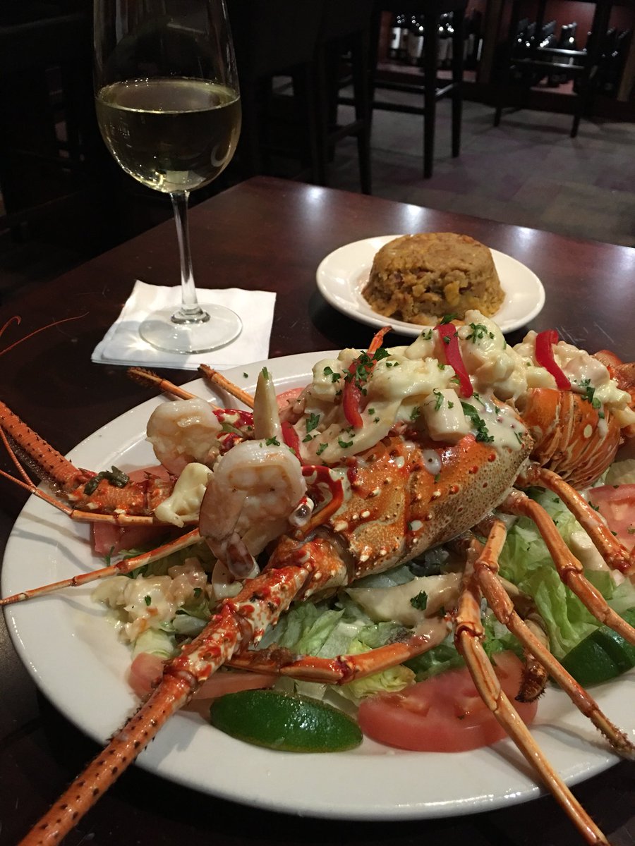 metropolrestpr's tweet photo. Hoy en Metropol Restaurant de Guaynabo Festival de Langostas, ven y disfruta de tu langosta fresca como solo Metropol Restaurant Guaynabo te la puede preparar. #metropolpr https://t.co/Sv35gpNkSq
