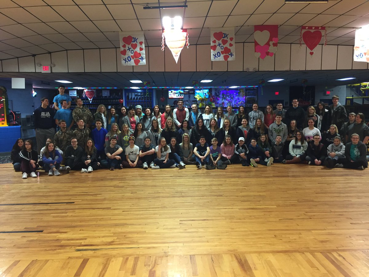 lsimmons499's tweet photo. Connect Reward Trip for 2nd quarter #fun #galenahighschool #nobrokenbones #RollerCityisawesome https://t.co/bdi9Hgp9bG