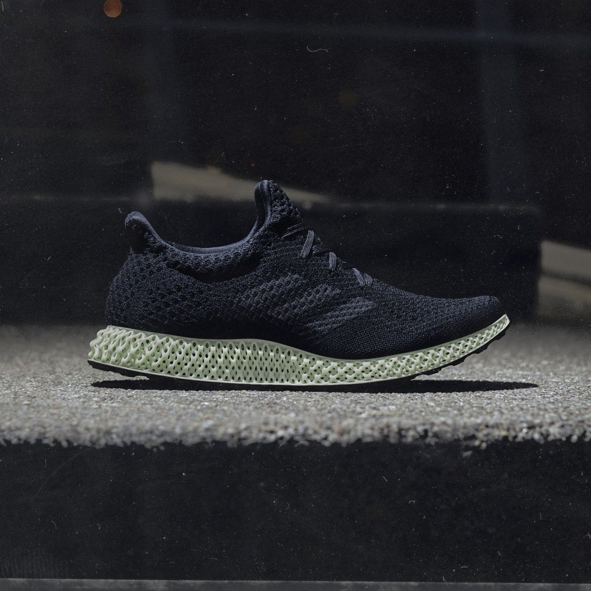 adidasNYC's tweet image. Imagination comes to life.

The #Futurecraft 4D will launch on January 18 in the New York City area through adidas Consortium retail partners @KITHSet, @PackerShoes and @Sneakersnstuff.