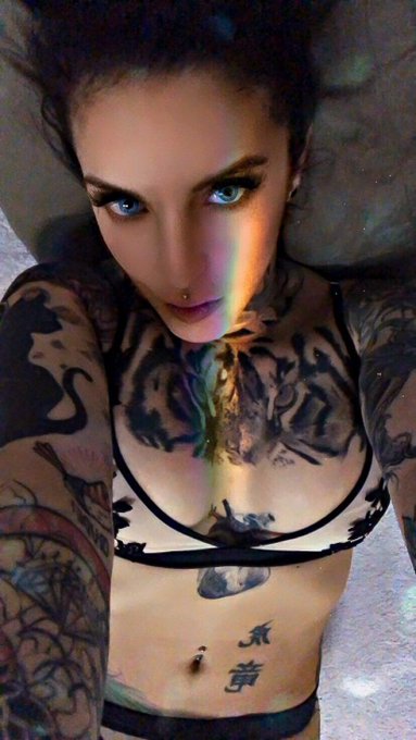 Watch Yemaya Gonzalez's leaked NSFW photo on TwXstars