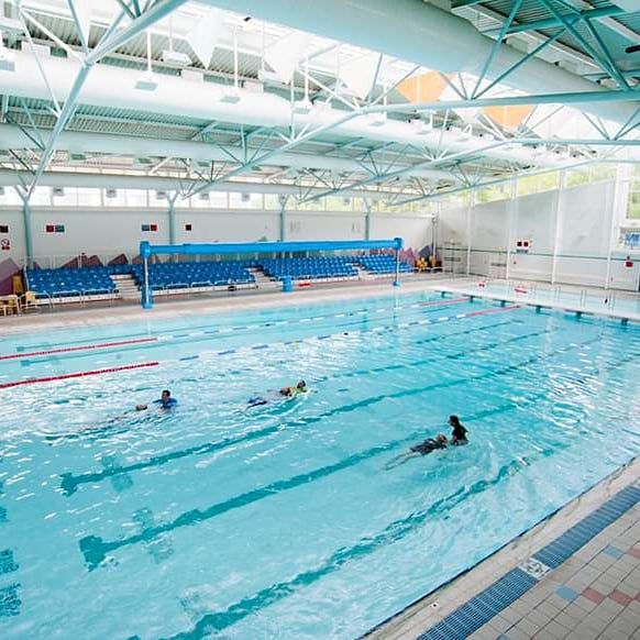 CharityMiles's tweet photo. With the right phone case you can earn miles on land or at pool. #hacktheapp and make every lap matter like Charity Miles member Georgia Whetton! 🙌🏼 🏊🏼
#swimming #swim #charity #workoutmotivation https://t.co/YfJpLeGQvR