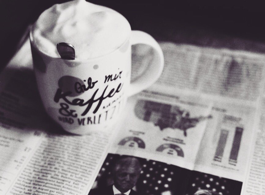 photolang's tweet photo. Mit Kaffee lässt sich der letzte Tag der Woche doch gleich viel besser aushalten ☕️ 👌🏻
Was habt ihr am Wochenende so geplant?😊
#analog #blog #35mm #ishootfilm #filmisnotdead #analogphotography #analog #cool #photography #blackandwhite #potd  #fotografie #fotograf #fotoliebe https://t.co/3UEXSULECK