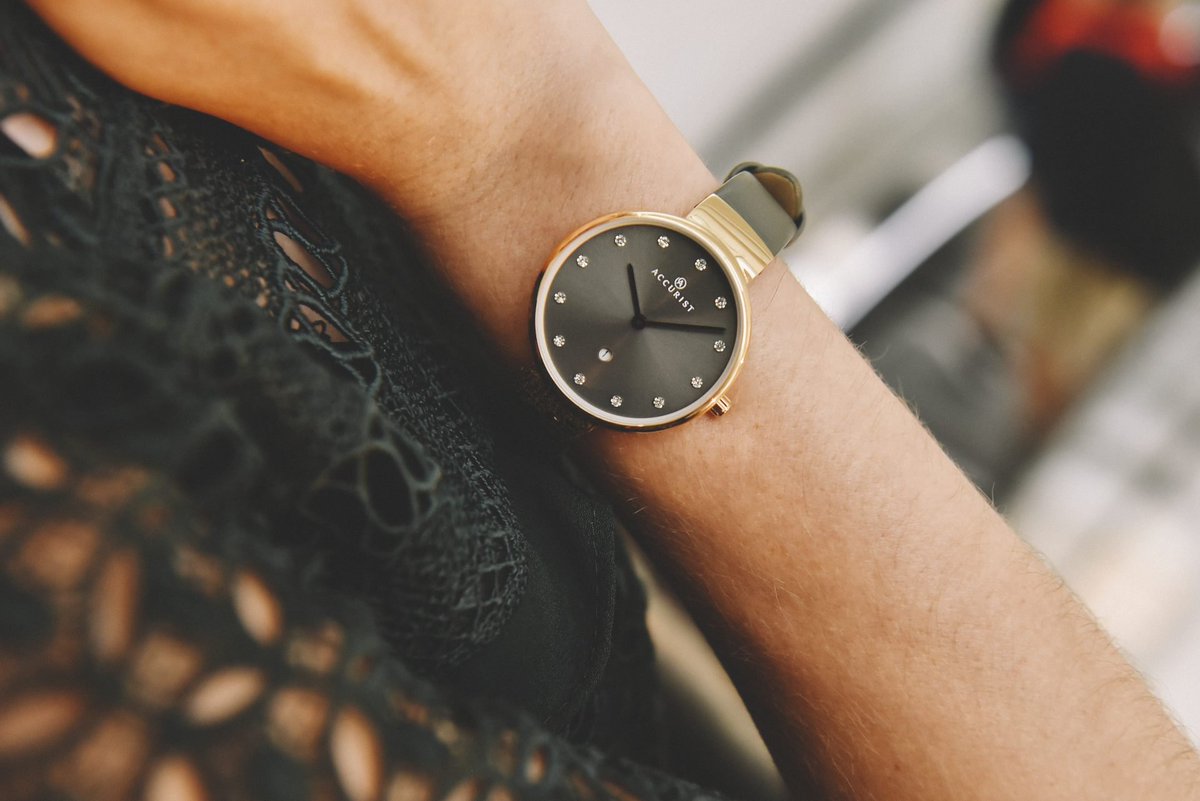 Glamour never takes a day off #ImanBowie. Shop the Accurist 8149 here: goo.gl/DLzTNW