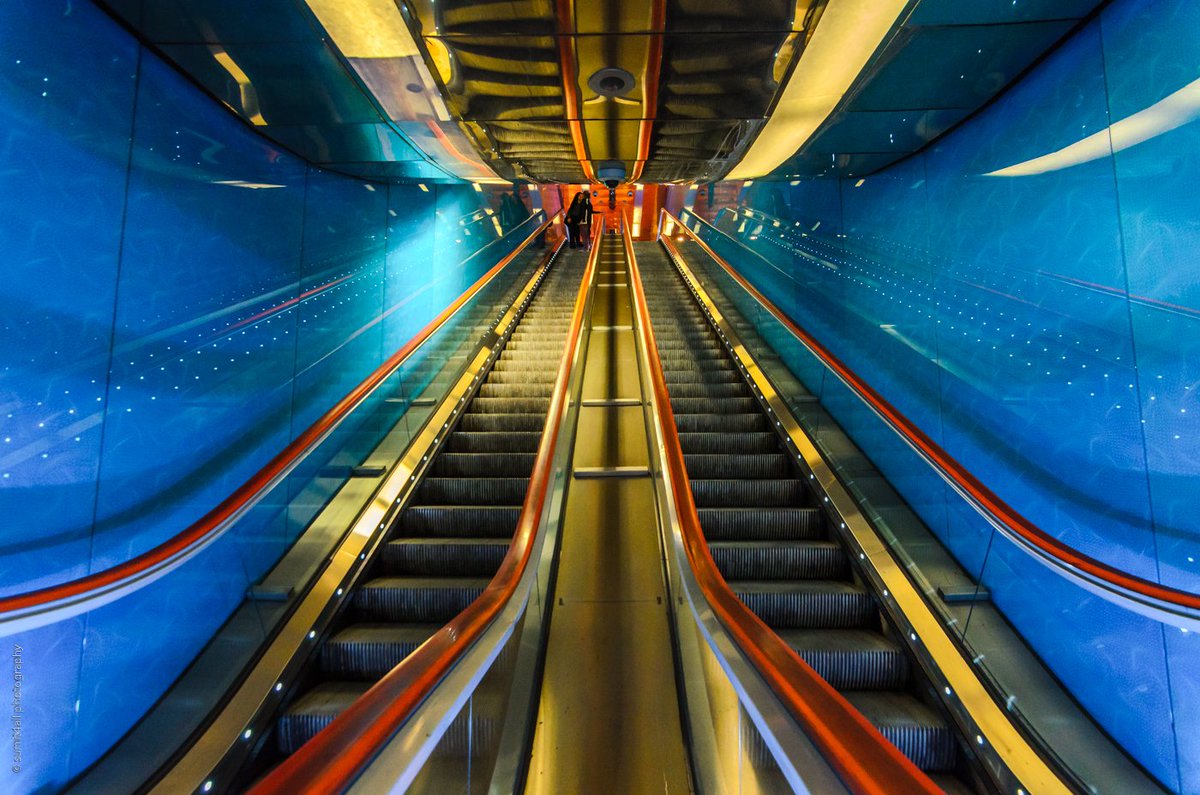 sumit4allphotos's tweet photo. While the city of Naples can be called old, dirty and very raw in its appearance, below the ground lies the beautiful and artistic Metro lines. 

#artinthecity
#italylovers
#travelphotography #parallelcities #streetlife #subway
#italyiloveyou #naples #napoli #metronapoli https://t.co/LRNRU1IoZR