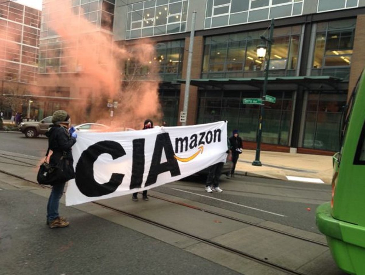 hrprr's tweet photo. #DeepState In Yo Face with a #Database #FISA702 #CIA #NSA #FBI #CIA #Facebook #Apple #CIAmazon #Amazon #Twitter #Google #TechScum #QAnon #QAnon8chan $FB $GOOG $AMZN https://t.co/qICYGlFOXP