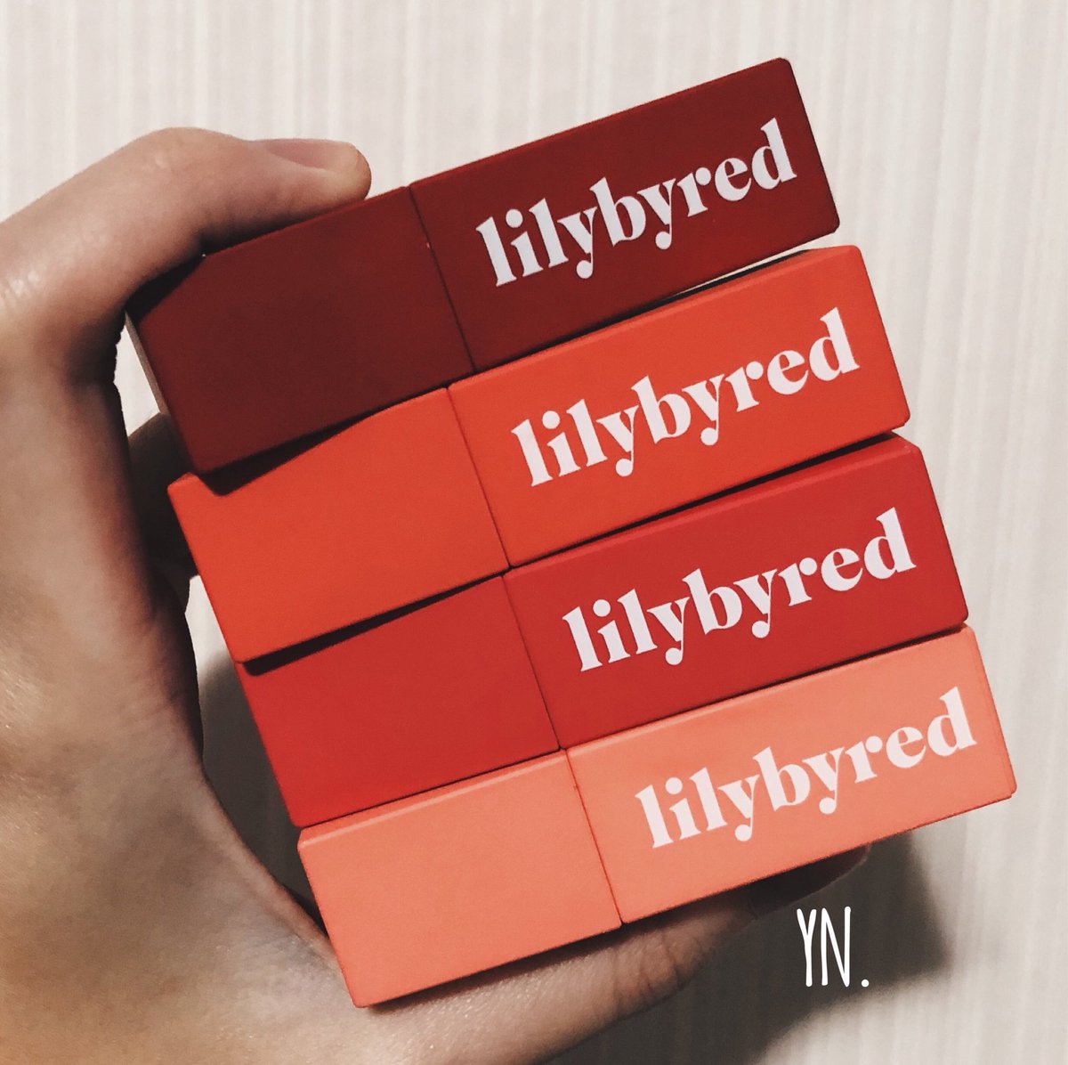 kynnsk's tweet photo. ลิป tint lilybyred ที่ฮยอนบินลูกคุณแม่เป็นพรีเซนเตอร์ คุณควอนเลือกสีเบอร์ 1 กับเบอร์ 4 ( เลือกในแฟนมีท ) ติดทนมากกก สีชัด ทิชชู่เช็ดไปรอบนึงสียังอยู่เลย มีกลิ่นหอมๆ ไม่หนักปาก แนะนำให้ใช้คู่กับลิปมัน ควรรีบเกลี่ยไม่งั้นจะเป็นคราบ  #HowtoPerfect #ไว้รีวิวห้ามขายของโว้ยย #คสอเกาหลี https://t.co/l6FmGHfLvl