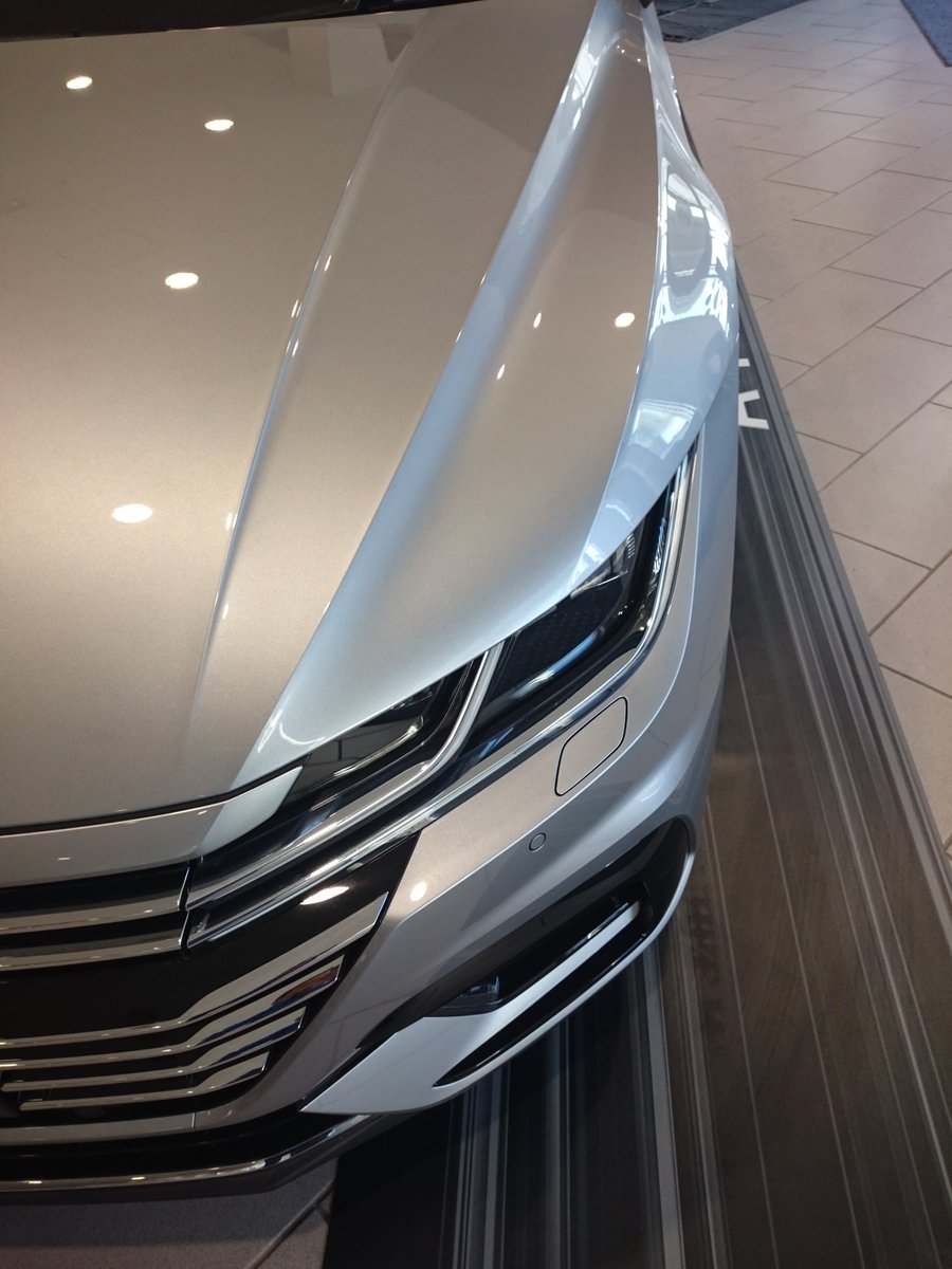 Koo 非公式 Twitterren アルテオンの魅力の一因として挙げられるのが 堀が深くボディ全周に渡り繋がり感のあるキャラクターライン 同じ条件でも見る角度によってプレスラインの陰影が様々 最近の国産車は押し出し感ばかりに力を注いでいる感じがします