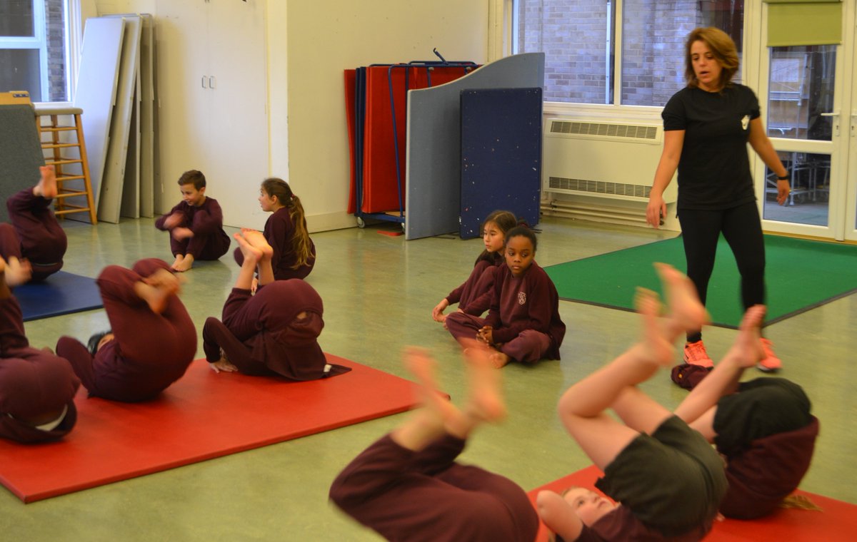 Stanselms_toot's tweet photo. Precise teaching from our new gym teacher for Year 5 #backwardrolls https://t.co/2fjBFL5KAK