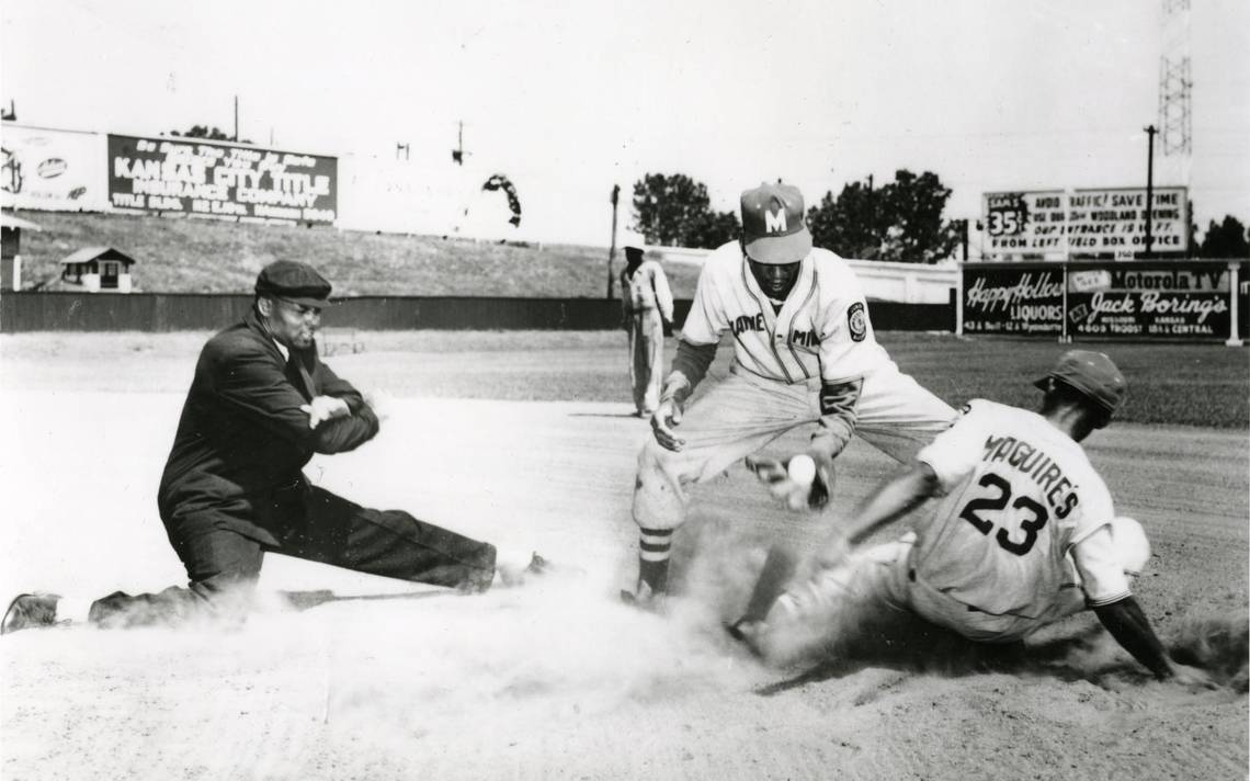 TheFixerESQ's tweet photo. @HOVG @LouciferOlsen @teambrwnapparel @HeartInCuba @PhilHecken @nlbmprez @JPosnanski @thorn_john @mellinger He made some of the best baseball photos of all time... https://t.co/m3LiQe17eY
