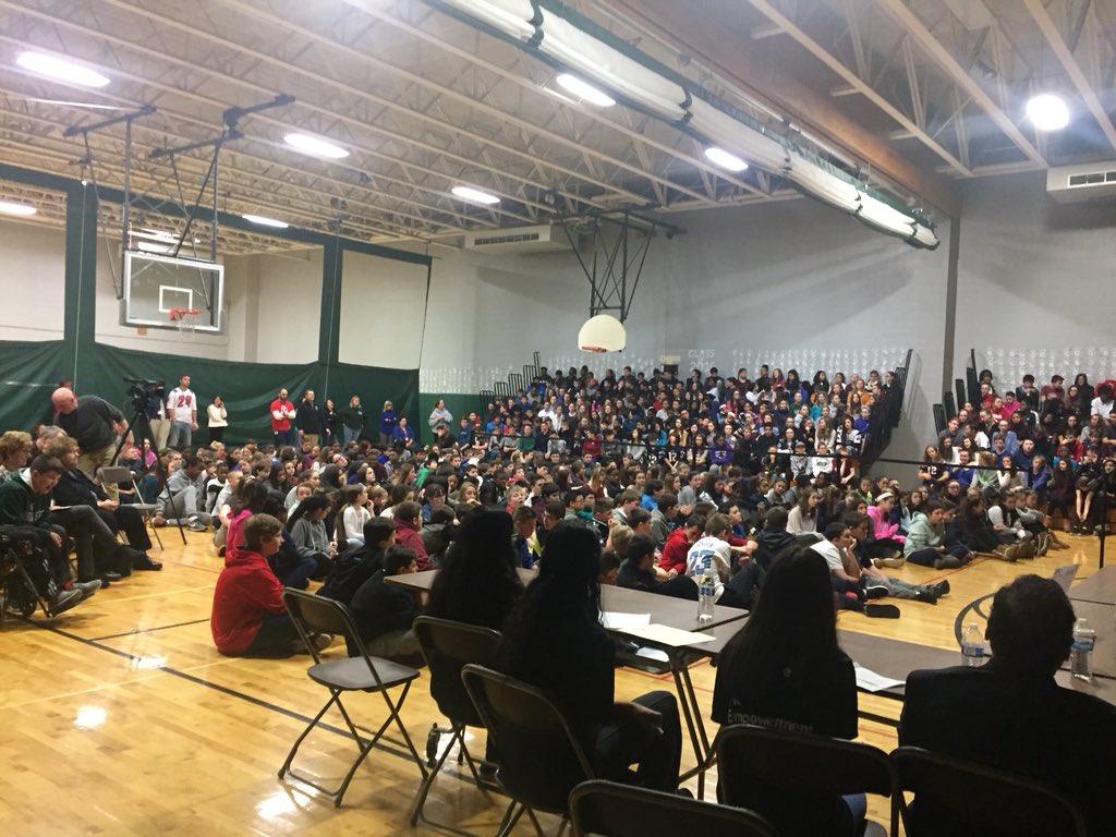CantonFire1's tweet image. Great presentation on MLK and Opioid abuse this morning at the Galvin Middle School. Great job by Project Save students from CHS. Thanks to Doc Muse, Sen Timilty and Rep Galvin.