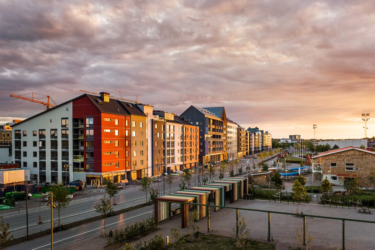 TotalityUK's tweet photo. Linköping, the new Swedish town offering innovative solutions to #London's #housing crisis @vallastaden2017 #expo #urbanplanning #place #community https://t.co/7p8rreYb4l https://t.co/DgyyCFAIZE