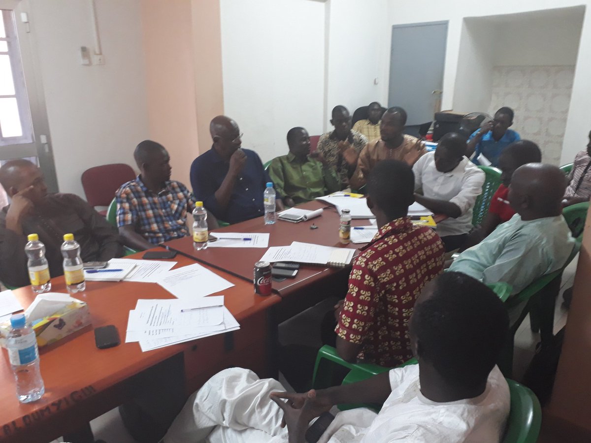 Guin_Audacieuse's tweet photo. Ce matin une réunion au siège de Kaloum Yigui des candidats indépendants avec la mise en place de L'Union des Candidats Indépendants #UCI.
Dames: Aminata Touré (coordinatrice) et @domani_dore (porte parole).
@bethiomoca @bahoro09 https://t.co/PUKKOg0WkQ