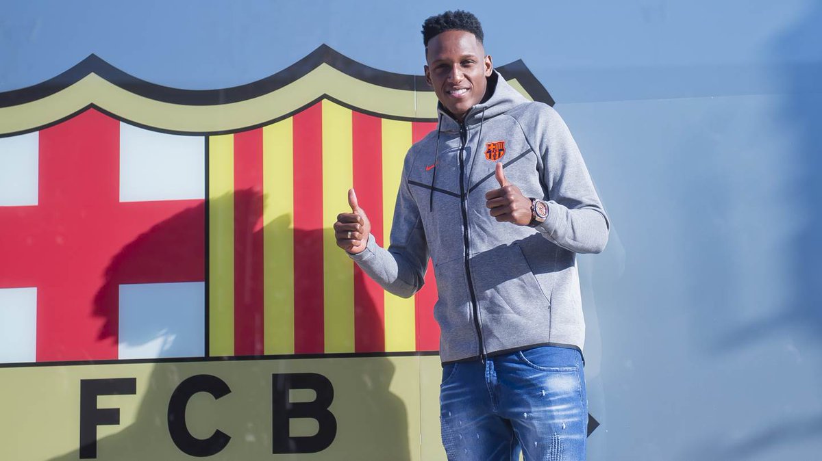 FCBarcelona_es's tweet photo. 📷 Así ha sido la mañana azulgrana de Yerry Mina
Más imágenes, aquí 👉 https://t.co/Ioq0OkSMse
🔵🔴 #ForçaBarça https://t.co/FlwmiX35Ws