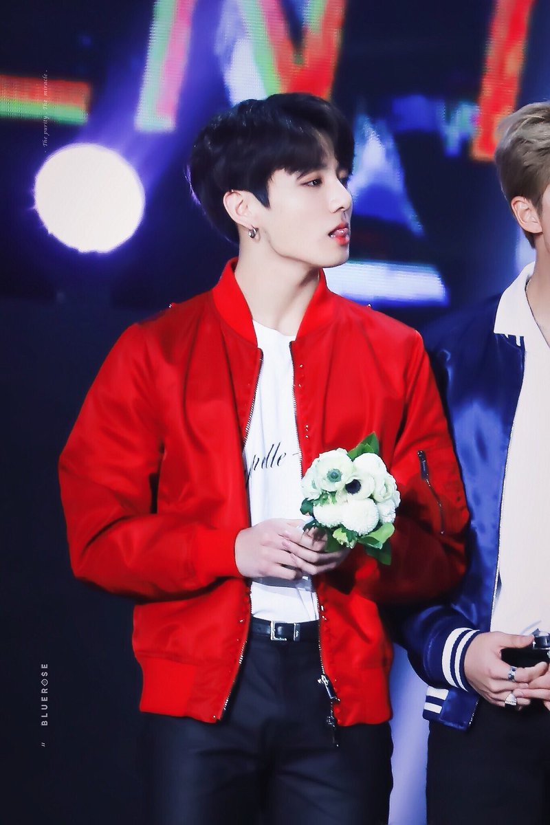 kookpiics's tweet photo. https://t.co/NHT4sotlxE
