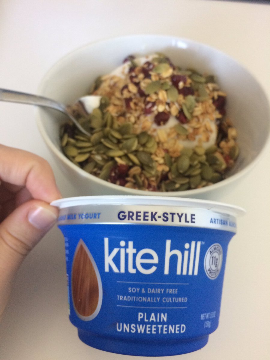 Starting my day off right with a #healthy #vegan #breakfast! 11g of #protein in this #DairyFree yogurt 💪I get unsweetened &amp; add granola and fresh fruit! #cleaneating #healthyliving #veganlife #veganfood #veganfoodshare