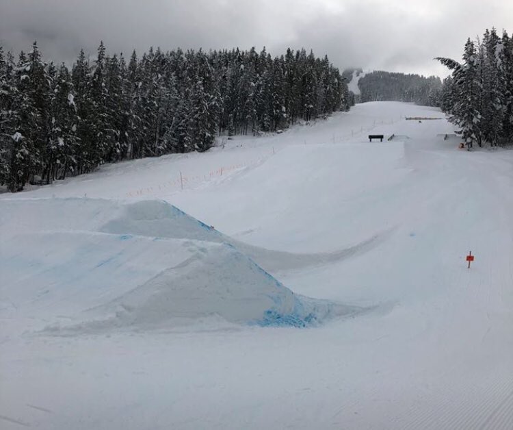 Bill_world's tweet photo. Good luck to @DPSSCondors Liam, Dominic and Andre (not in pic) who will be flying high during today’s BCFreestyle comp - slopestyle. #RidePanorama #Timbertour #CityofPG https://t.co/vwRaJahLml