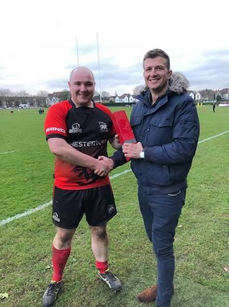 londonwelsharfc's tweet photo. Last week's 1st XV Man of the match against Hendon was prop Sam Mahoney @sammahoney , seen here receiving his award from Ed Jackson @edjackson8 #lwfamily #thebutcherofODP #scrummachine @PenderynWhisky https://t.co/mIDt9Ythip