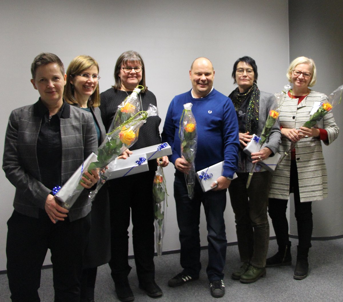 elinvoimak_UUD's tweet photo. Hyvä kaavoitustyö toi tunnustuspalkinnon Helsingille, Espoolle, Porvoolle, Kirkkonummelle, Hangolle ja Vantaalle. Onnea! Tästä on hyvä jatkaa viikonlopun viettoon! https://t.co/ohH4J6VaO1 #kaavoitus #alueidenkäyttö https://t.co/muA8EmOpIY