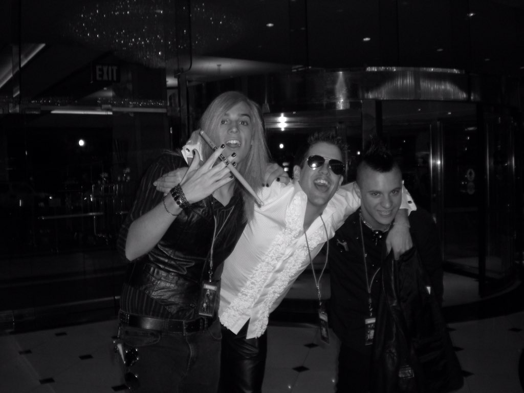 NunziaInsanity's tweet photo. #FlashbackFriday #SOI #AlwaysRocking with #Insanity
https://t.co/1q6CgFqKNm #Music 🎶 #Past #Present
& #Future #Timeless 🤘🏻 https://t.co/ENX2b639OM