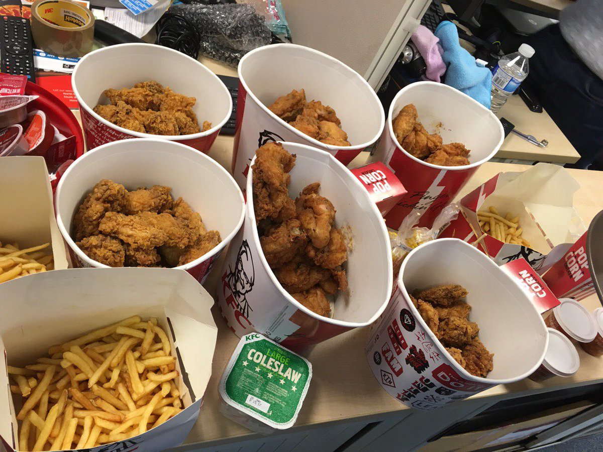 WiredP's tweet photo. This is what weβve been waiting for! Chicken for everyone! #KFCFriday https://t.co/HRvkKVSTGO