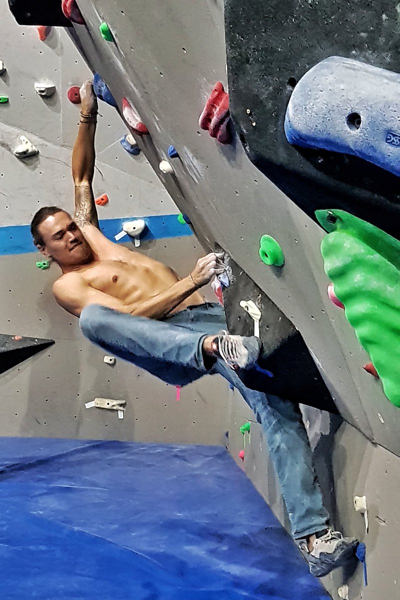 ClimbingBarn's tweet photo. Weekend = #ClimbTime!
RT &amp; tag your climbing buddies, and come sweat a bit with us...

DON'T MISS OUT:
Until the end of January, we offer you a 3 month unlimited membership packaged for only R800 (the cost of 2 months). https://t.co/fU08rJvupm