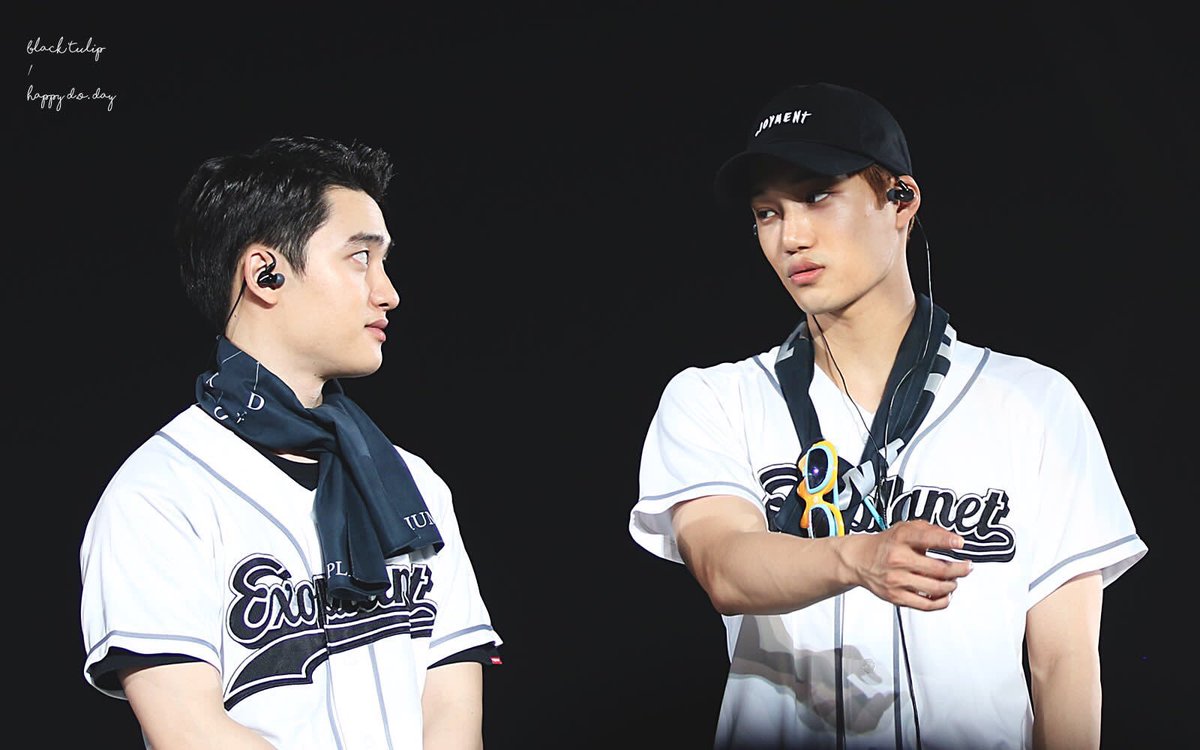 Select2HH's tweet photo. ชอบเวลาเขาอยู่ด้วยกัน เห็นตลอดว่าเขาเป็นห่วง ให้กำลังใจกันและกันอยู่เสมอ ตั้งแต่ก่อนเดบิวต์จนถึงตอนนี้ก็ยังเหมือนเดิม เป็นความสัมพันธ์ที่เรามองแล้วยิ้มตามตลอด รัก💘 #Happykaisooday https://t.co/BCAw3jrFcx
