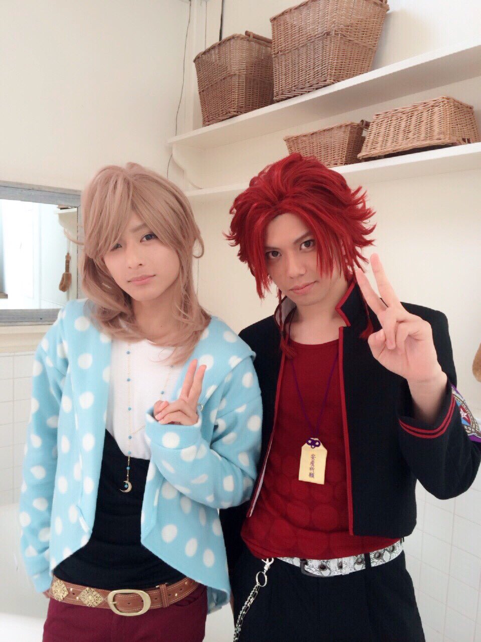 O Xrhsths Zozozo Town Sto Twitter 舞台 閉店拒否 俺たちは帰らない シアターサンモールといえば Brothers Conflict Brothers On Stage です ブラステ初演が 14年6月日からだったので本当に昔の事になって来ました 3年半経っても年末一緒だった