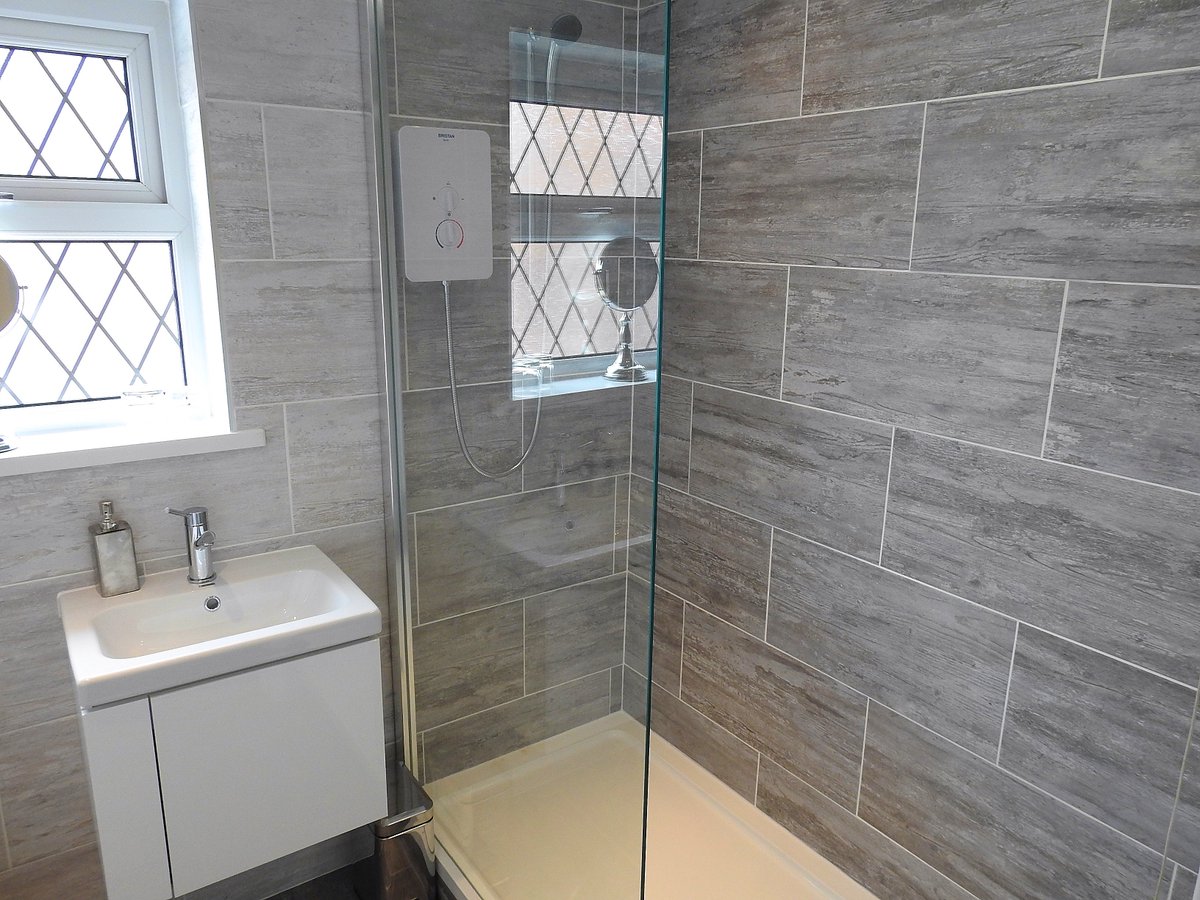 ⭐ Apartment of the week ⭐ Our stunning apartment of the week comes with a modern, spacious interior making it the perfect place for a short getaway or business trip 🛏️ Book your stay here 👉 goo.gl/xEr73e