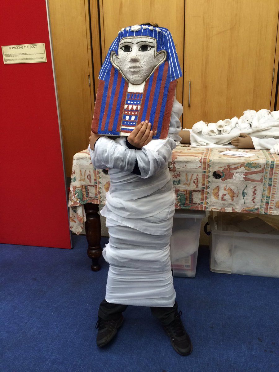 dmn_uks2's tweet photo. Mummy! https://t.co/68SKVJPUey