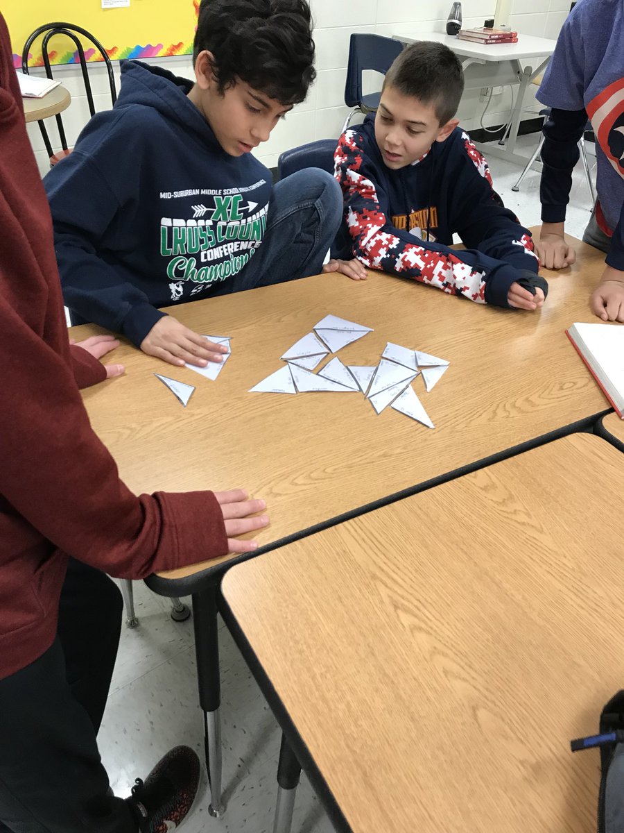 AthenaKalaras's tweet photo. #7thGradeSpanish #arVerbs #puttingthepiecestogether @D23MacArthur @PHSD23 https://t.co/YdRKoFnEO9