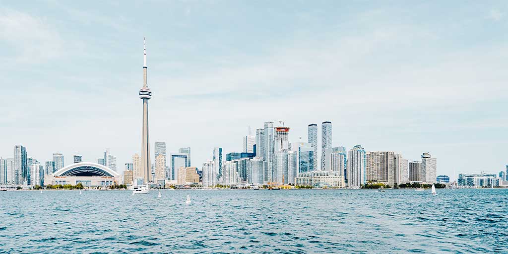 It's rainy out there, but there is still so much to do in our city, like trying out new restaurants. #TalkBoutique speaker, @mariannereshape's new favourite is <a href="/LokaToronto/">Loka</a>. Here are some other fun things taking place in Toronto this weekend. bit.ly/2D725Xi