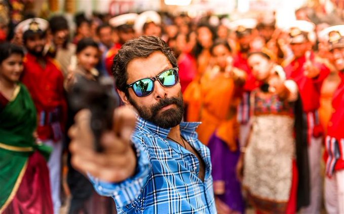 Mentellsplay's tweet image. Pakka Pongal Mass Entertainers
#Thanaserndhakootam - @Suriya_offl dailogue-&quot; evalo uryaramanavnu mukiyam ila Yevalo uyarndhuirikiromnu dhan mukiyam&quot;
Steal the show #TSK
#SketchFDFS  - Pakka Marana Mass from #ChiyaanVikram. #Sketch pota maadhri thati thukikitaru.
AMBULANCE SCENE