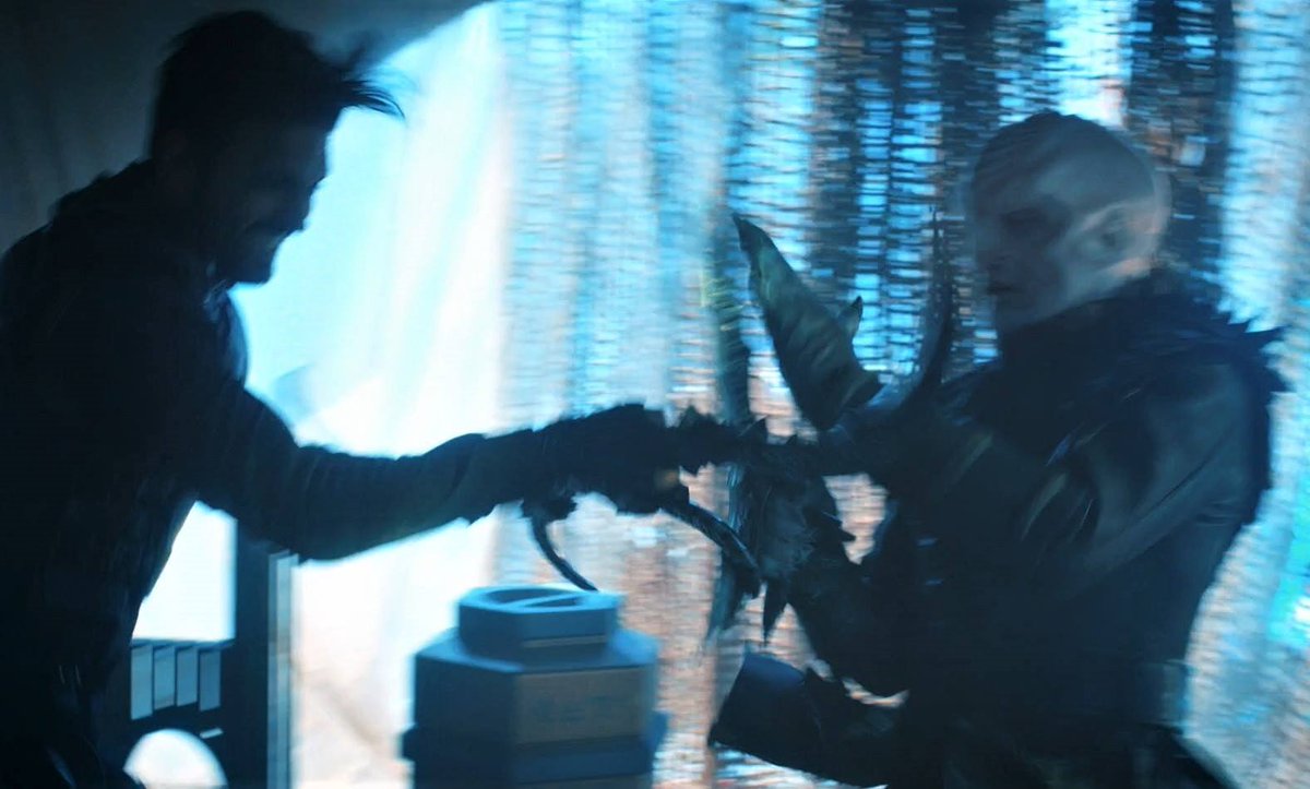 RealJavidIqbal's tweet photo. SPOILER ALERT.  Eagle eyed fans have spotted a certain real actor in preview for this weekend's #StarTrekDiscovery. #voqlives. https://t.co/a1H1byCjoO