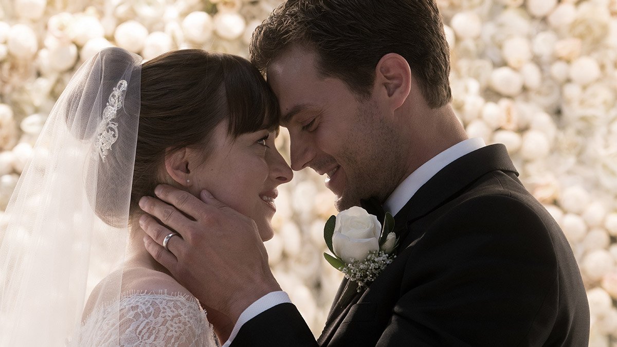 UniPicturesCAN's tweet photo. Mrs. Grey will see you now. #FiftyShadesFreed in theatres February 9. Watch the trailer now. https://t.co/wCt1X5VeWE https://t.co/8JDJkrzoFh