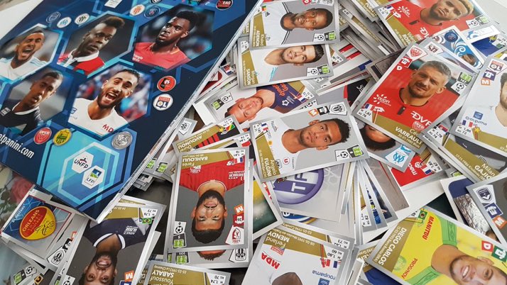 Prépare tes petits doigts, follow <a href="/Conforama/">Conforama</a> et rt ce tweet pour gagner un album panini ligue 1 conforama complet (570 vignettes) tirage lundi