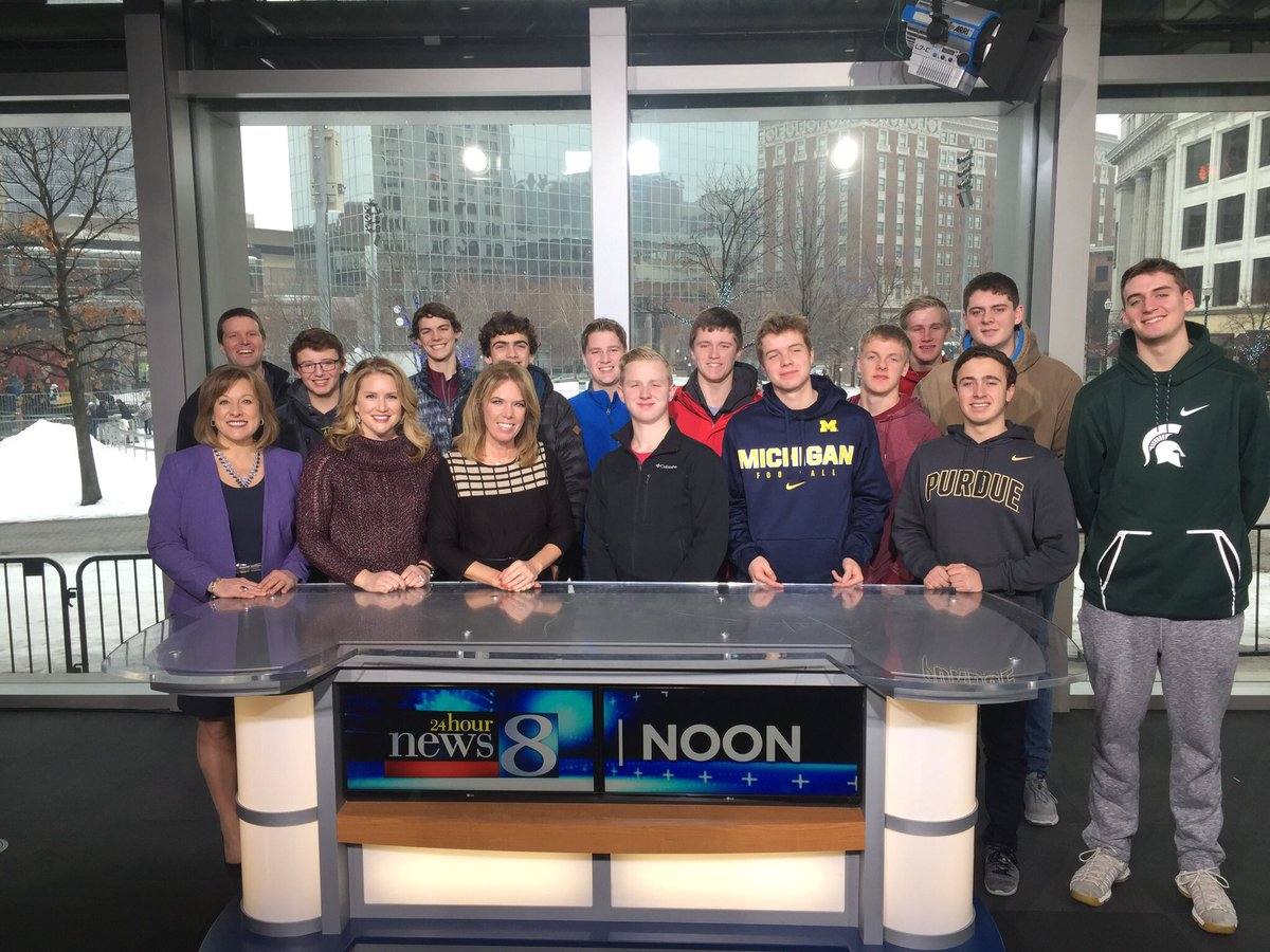 dvos's tweet image. Sports Broadcasting pops up at the GRAM for a WOODTV live noon production #hcwinterim2018 @hcmaroons