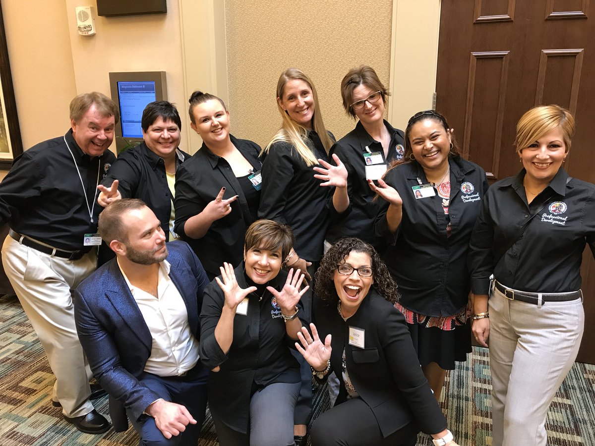janiabc's tweet photo. #ECET2SDOC The Professional Development Team @ ECET2! https://t.co/ZfuD24BkRo
